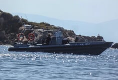 Λέσβος: Εντοπίστηκε σκάφος με πρόσφυγες- Γυναίκα «γέννησε πάνω σε νησίδα»