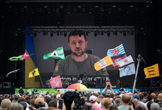 Γκλάστονμπερι: O Βολοντίμιρ Ζελένσκι «άνοιξε» το φεστιβάλ με μήνυμά του - «Βοηθήστε μας ασκώντας πίεση στους πολιτικούς» 