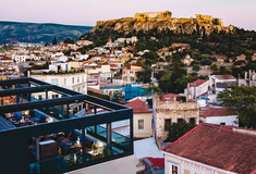 Καλοκαίρι στο rooftop του Mira Me Athens