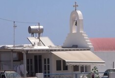 Μύκονο: «Μετέτρεψε εκκλησία σε ενοικιαζόμενο στούντιο»