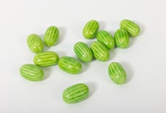 Δοκιμάζοντας ό,τι πιο περίεργο κυκλοφορεί στα περίπτερα της Αθήνας