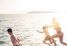 Έρευνα ΣΕΛΠΕ: Ένας στους δύο Έλληνες δεν θα πάει φέτος διακοπές - Πιέζει ο πληθωρισμός