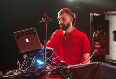 Νέες αποκαλύψεις για τον Βρετανό DJ Τιμ Γουέστγουντ - Κατηγορείται για σεξ με 14χρονη 