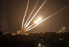 Δεκάδες οι νεκροί από τις αεροπορικές επιδρομές του Ισραήλ στη Γάζα - Νεκρά δύο στελέχη της Ισλαμικής Τζιχάντ
