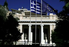 ΠΑΣΟΚ και ΣΥΡΙΖΑ θέλουν απαντήσεις: «Γιατί παρακολουθείται ο Ανδρουλάκης;» - « Ποιοι άλλοι πολιτικοί & δημοσιογράφοι παρακολουθήθηκαν;»