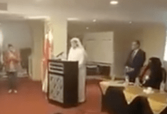 Σαουδάραβας διπλωμάτης πέθανε ξαφνικά την ώρα που μιλούσε σε διάσκεψη
