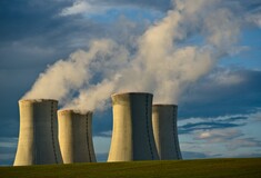 Η Γερμανία θα διατηρήσει σε λειτουργία τα τρία τελευταία πυρηνικά της εργοστάσια