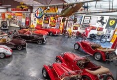 Στο «σφυρί» πάνω από 120 θρυλικά vintage αυτοκίνητα - Corvette, Ferrari και Jaguar ανάμεσά τους