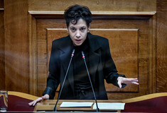 ΜέΡΑ25: Ανεξαρτητοποιήθηκε η βουλεύτρια Φωτεινή Μπακαδήμα - Η 3η που φεύγει