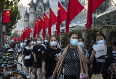 Φοβάστε τις βελόνες; Η Κίνα χρησιμοποιεί -για πρώτη φορά- εισπνεόμενα εμβόλια κατά της Covid