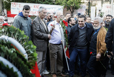 Στο Πολυτεχνείο ο Αλέξης Τσίπρας- Κατέθεσε στεφάνι για την 49η επέτειο