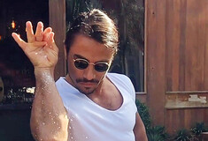 «Salt Bae»: Πλήρωσαν πάνω από 150.000€ για τα πιάτα του –Πόσταρε την απόδειξη στο Instagram