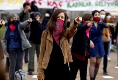 Η Τουρκία επιβεβαίωσε τον Μεσαίωνα-Επίσημο ΟΧΙ στην Σύμβαση της Κωνσταντινούπολης για την έμφυλη βία