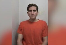 Εκκενώθηκε αεροδρόμιο στο Ιλινόις για να πάει τουαλέτα ύποπτος για τετραπλή δολοφονία