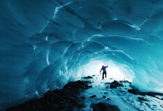 Νέα μελέτη: Οι μισοί παγετώνες του πλανήτη θα χαθούν μέχρι το 2100