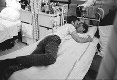 Μέσα στον πρώτο θάλαμο για AIDS στη Βρετανία -Τα πορτρέτα του Gideon Mendel από το 1993