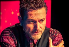 Γ. Καραμίχος: Αρνήθηκα πρωταγωνιστικό ρόλο στην Επίδαυρο ενώ δούλευα ως πορτιέρης στην Αμερική-Κουβαλούσα μια γυναίκα στην πλάτη μου 