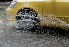 Έντονη βροχόπτωση με διαστήματα χαλαζόπτωσης στην Αθήνα, Πέμπτη 26 Ιανουαρίου 2023.