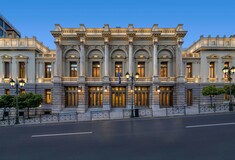 Εξωτερική άποψη του Εθνικού Θεάτρου.