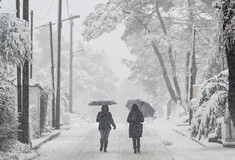 Κακοκαιρία Barbara: Νέο μήνυμα από το 112 στην Αττική - «Επικίνδυνες χιονοπτώσεις, περιορίστε τις μετακινήσεις»