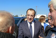 Εκλογές Κύπρος: «Κλείδωσε» η νίκη Χριστοδουλίδη- Δέχθηκε συγχαρητήριο τηλεφώνημα από Μαυρογιάννη