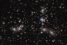 Το διαστημικό τηλεσκόπιο James Webb της NASA αποκαλύπτει νέες λεπτομέρειες στο «σμήνος της Πανδώρας»