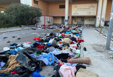 «Έτσι καταλήγει η βοήθεια του κόσμου»- Εικόνες ντροπής απαθανατίζει ο Γιώργος Μουτάφης στο κέντρο διαχείρισης ειδών πρώτης ανάγκης της Περιφέρειας Αττικής
