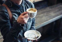 Το προφίλ του Έλληνα καταναλωτή καφέ: Πόσο συχνά πίνει και γιατί δεν θέλει να τον κόψει