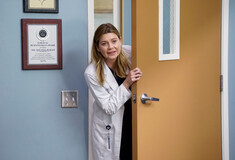 Grey's Anatomy: Η Έλεν Πομπέο αποκάλυψε τον πραγματικό λόγο που αποχώρησε από τη σειρά