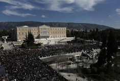 Πάνω από 40.000 άτομα συμμετείχαν στην πορεία στο Σύνταγμα