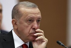 Ερντογάν: Kόλλησε το autocue σε ομιλία του και επαναλάμβανε τις ίδιες προτάσεις