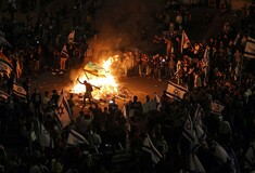Θα στην τσακίσω εγώ την αλαζονία σου: Το δημοκρατικό Ισραήλ ορθώνεται μπροστά στον Νετανιάχου