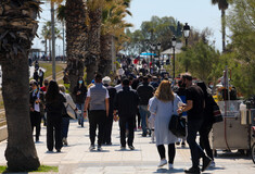 Κορωνοϊός: 65 νεκροί και 75 διασωληνωμένοι την τελευταία εβδομάδα