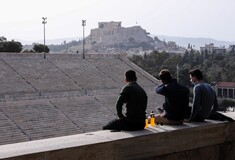 Νέος κατώτατος μισθός στα 780 ευρώ από σήμερα - Πόσες είναι οι καθαρές αποδοχές