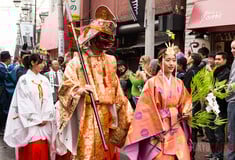 Kanamara Matsuri: Όλα όσα πρέπει να γνωρίζετε για το «Φεστιβάλ πέους» της Ιαπωνίας