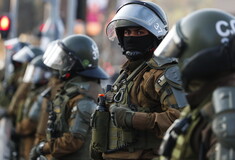 Η Χιλή υιοθετεί τον «νόμο της εύκολης σκανδάλης» για αστυνομικούς που πυροβολούν- και τους προστατεύει