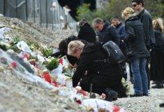 Τέμπη: Μνημόσυνο για τους 57 νεκρούς 40 ημέρες μετά το σιδηροδρομικό δυστύχημα