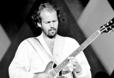 Πέθανε ο Lasse Wellander, κιθαρίστας των ABBA