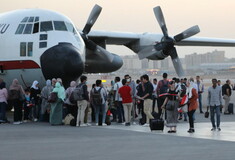 Σουδάν: Απεγκλωβίστηκαν επιπλέον 10 Έλληνες- Στο Τζιμπουτί το C-27 για νέες διασώσεις