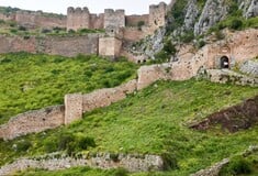 Φωτίζεται ξανά το κάστρο Ακροκορίνθου