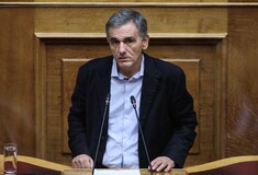 ΝΔ κατά ΣΥΡΙΖΑ με αφορμή την πρόταση Τσακαλώτου για «τοπικά νομίσματα»