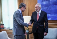 Ιωάννης Σαρμάς: Ανέλαβε υπηρεσιακός πρωθυπουργός- Τι περιλαμβάνει ο φάκελος που παρέλαβε από τον Μητσοτάκη