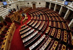 Ορκίζεται σήμερα η νέα Βουλή - Τη Δευτέρα η διάλυση και η προκήρυξη εκλογών