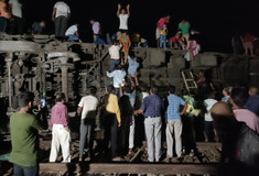 Σύγκρουση τρένων στην Ινδία: Τουλάχιστον 50 νεκροί και 500 τραυματίες στην Οντίσα