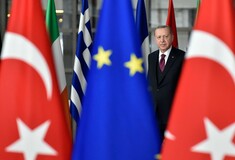 Έκθεση ΕΚ: Ανάγκη για «εναλλακτικό και ρεαλιστικό πλαίσιο» στις σχέσεις ΕΕ-Τουρκίας