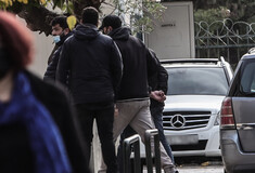 Κολωνός: Απολογούνται οι 8 συλληφθέντες για την υπόθεση της 12χρονης