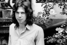 Nick Drake: Η μπαλάντα της σιωπηλής αυτοκαταστροφής