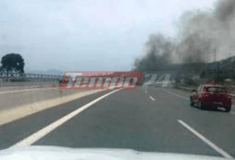 Νταλίκα έπιασε φωτιά μετά από τροχαίο στην εθνική οδό – Ενας τραυματίας