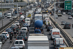 Κίνηση: Κομφούζιο σε κεντρικούς δρόμους - Ποια σημεία να αποφύγετε