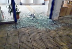 Καταδρομική επίθεση στο Κουκάκι: Ζημιές σε ΑΤΜ και καταστήματα - 9 προσαγωγές